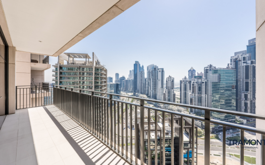 High Floor | Bright Unit | Spacious